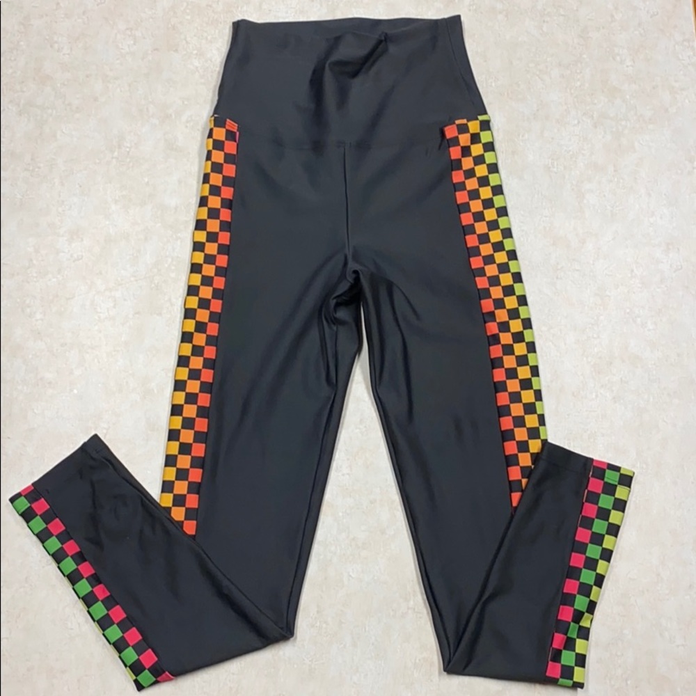 Size M NWOT Beach Riot leggings
